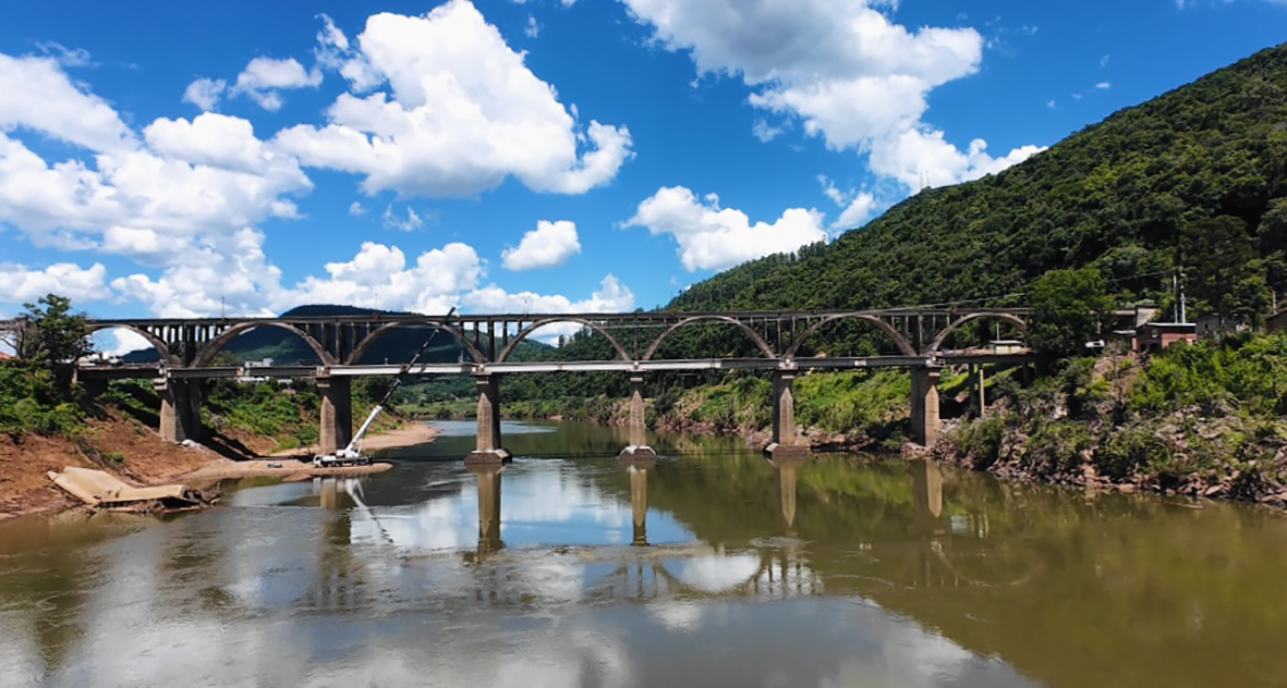  Obra de reconstrução da Ponte Brochado da Rocha de Muçum chega a etapa final