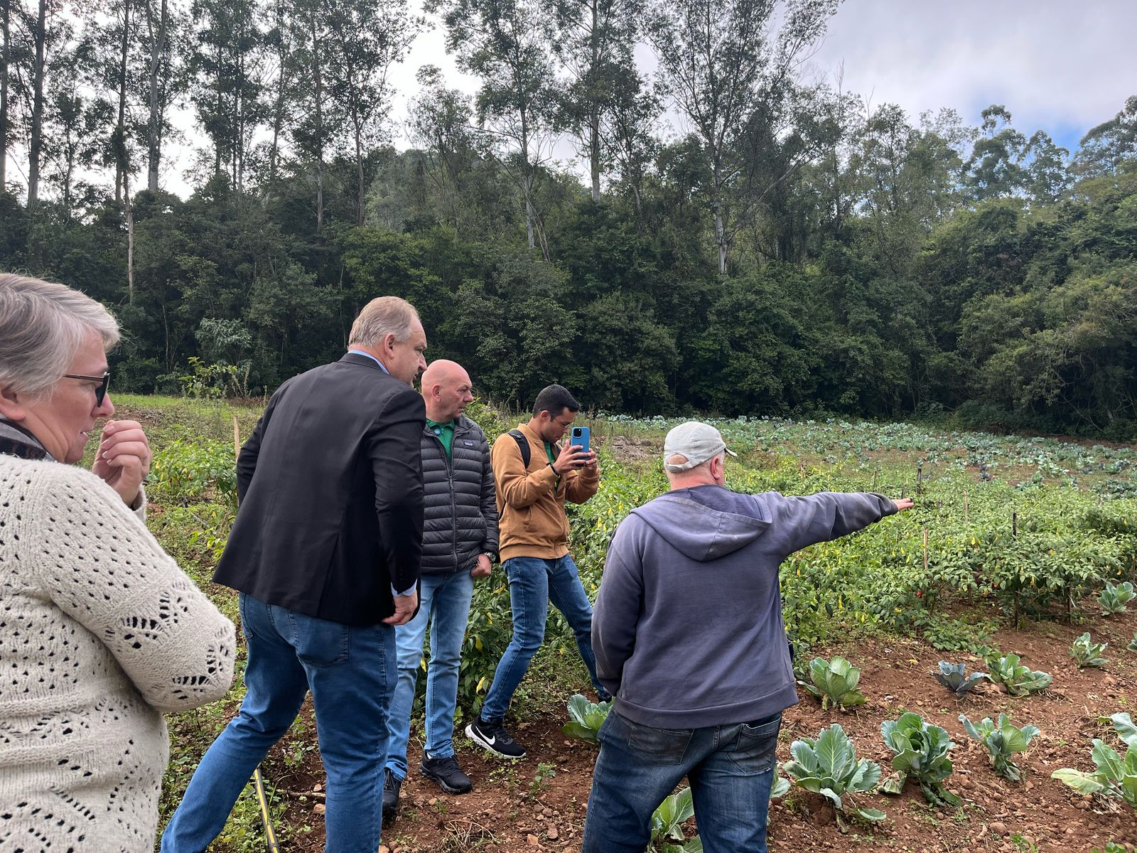 Roca Sales recebe visita de Luciano Hang e equipe da Havan em ação solidária