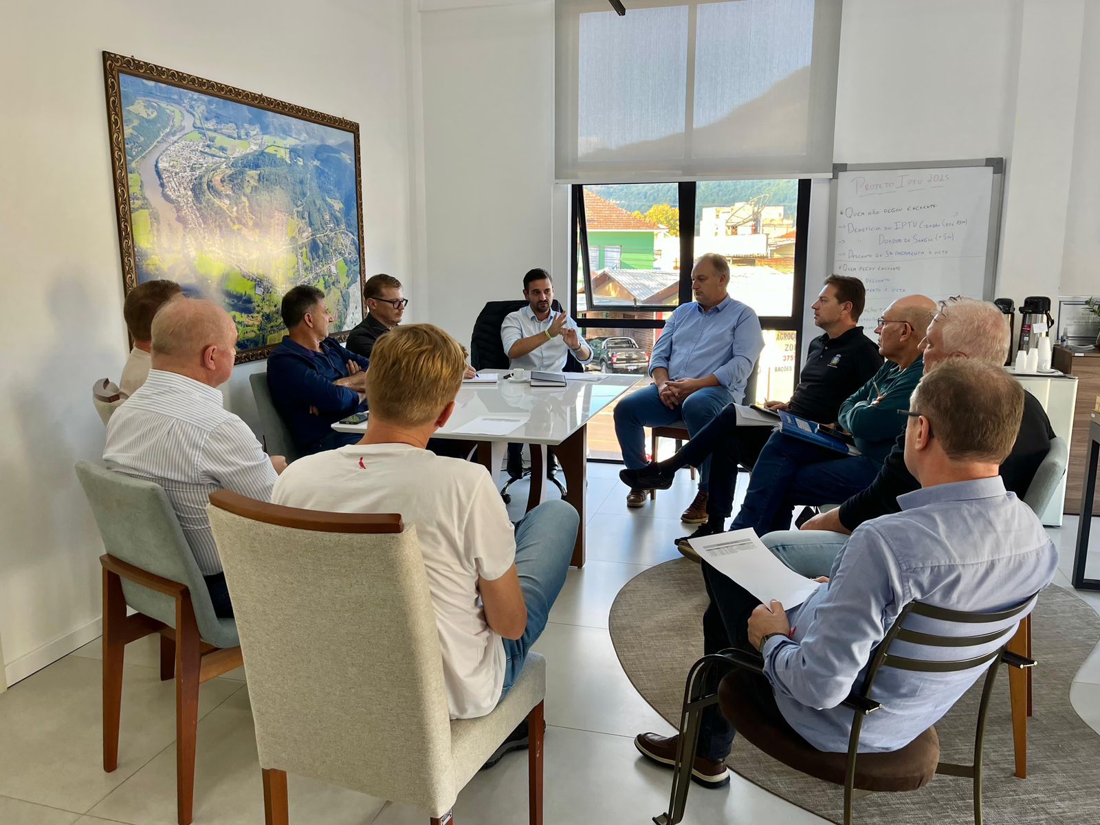 Rota do Pão e do Vinho é pauta entre prefeitos da AMAT