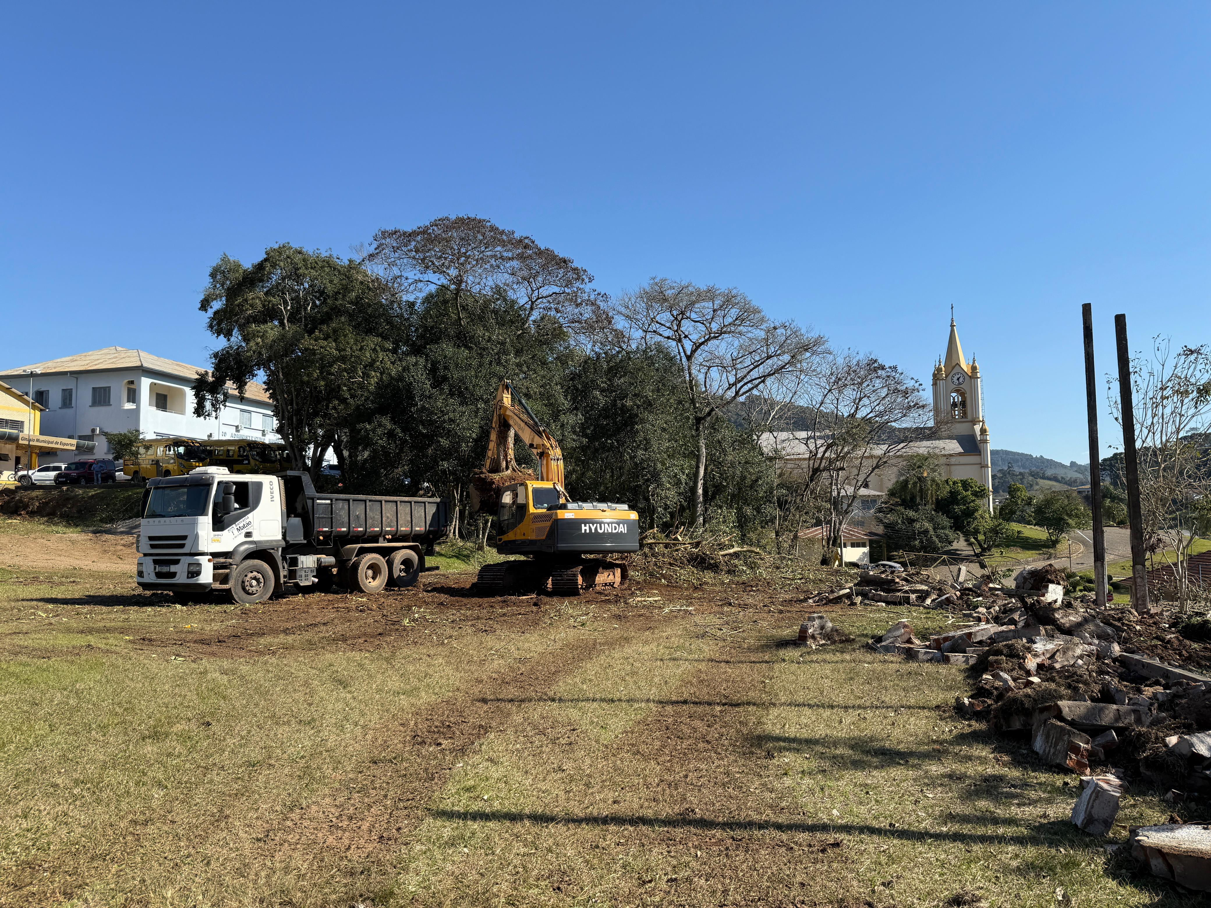 Área do Campo Municipal receberá novas escolas municipais de Relvado