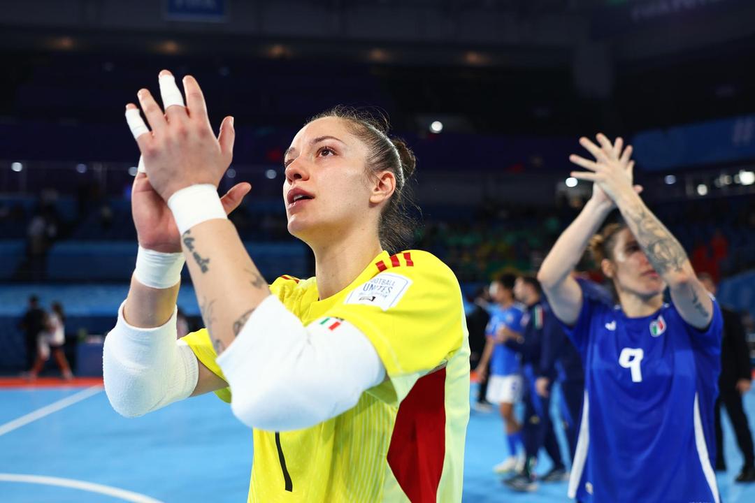 Ana Carolina Sestari é  eleita Melhor Goleira do Mundo em 2025