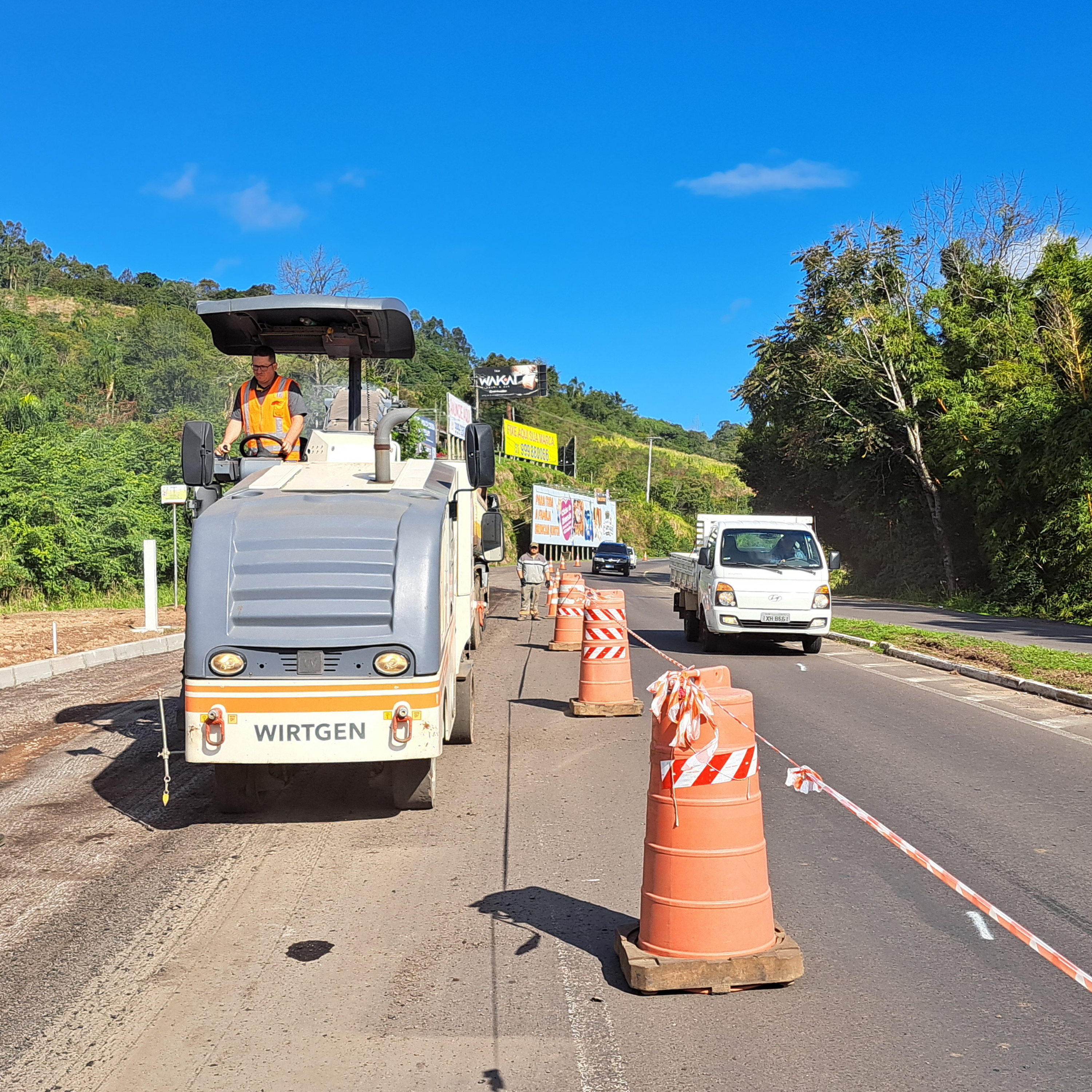 EGR segue com manutenção do asfalto em Encantado e Arroio do Meio