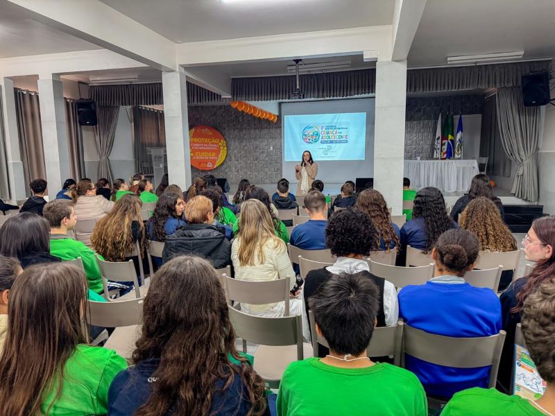 Políticas públicas voltadas à infância e a juventude são debatidas em Muçum 
