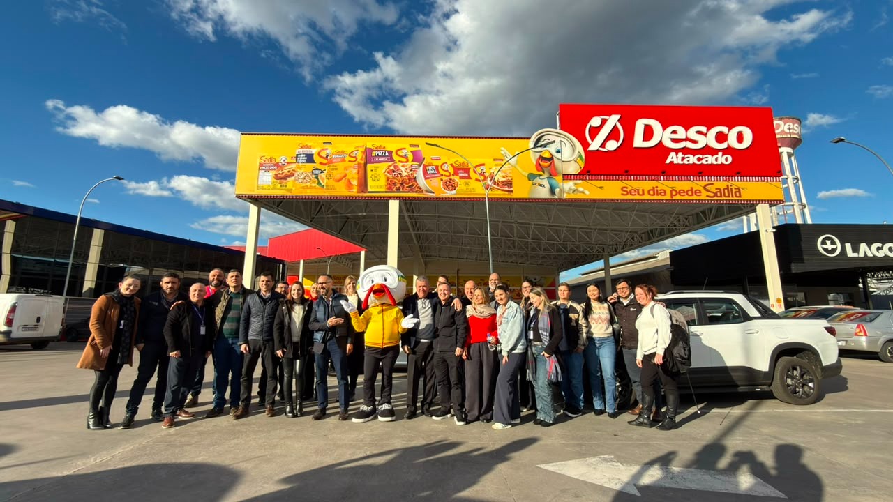 Desco Lajeado inaugura fachada temática da Sadia em parceria com a MBRF