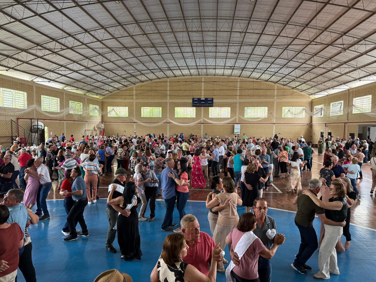 Relvado sedia Baile Regional da Terceira Idade neste sábado, dia 24